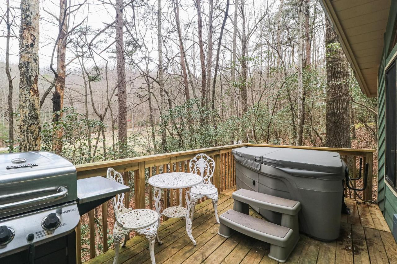 Azalea Pine Bungalow Sautee Nacoochee Exterior photo